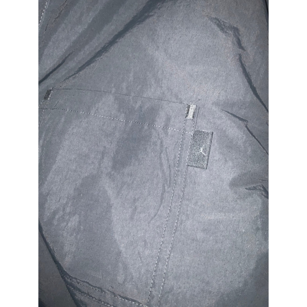 Air Jordan Men's Button-Down Top Size Medium - Picture 5 of 8